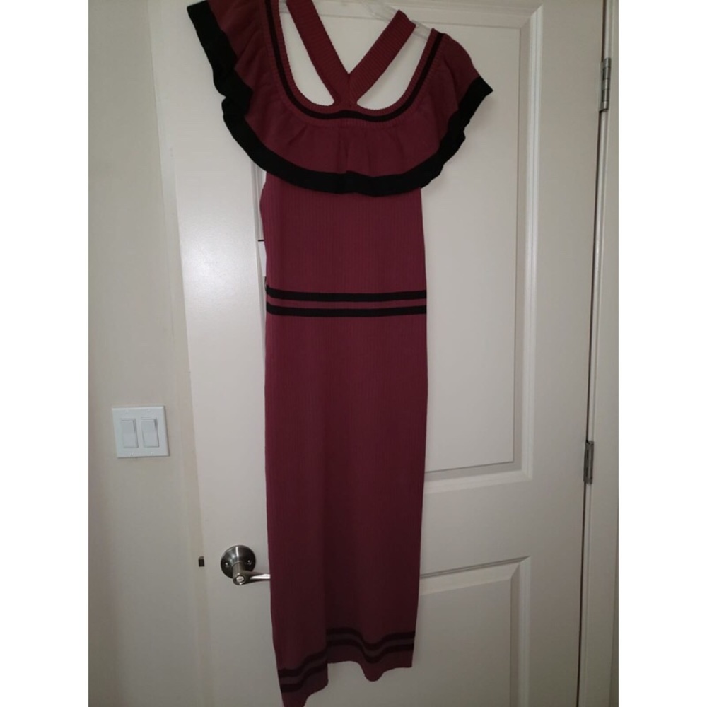 Off shoulder tight dress